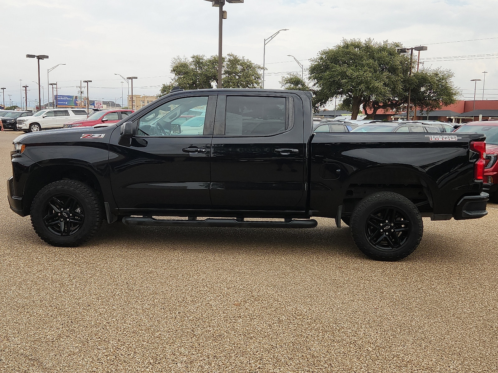 Used 2020 Chevrolet Silverado 1500 LT Trail Boss AWD/4WD image 2