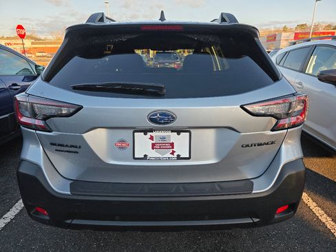 Certified 2025 Subaru Outback Onyx Edition image 4
