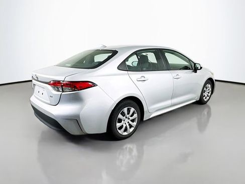 Used 2023 Toyota Corolla LE image 6