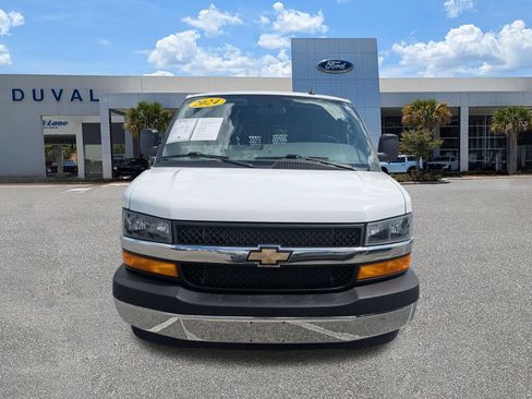Used 2024 Chevrolet Express 2500 w/ Driver Convenience Package RWD image 9