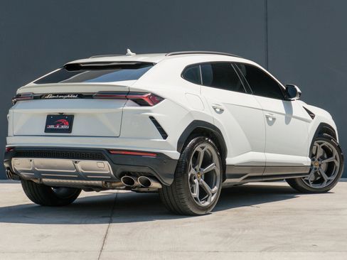 Used 2020 Lamborghini Urus AWD/4WD image 7