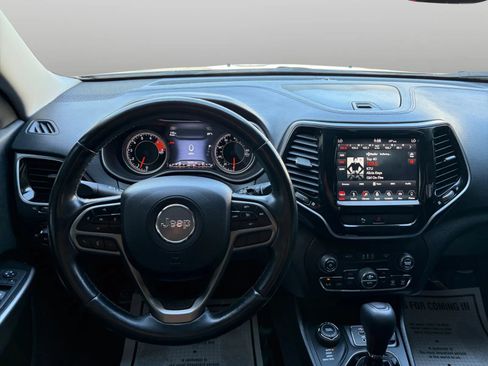 Used 2019 Jeep Cherokee Limited AWD/4WD image 28