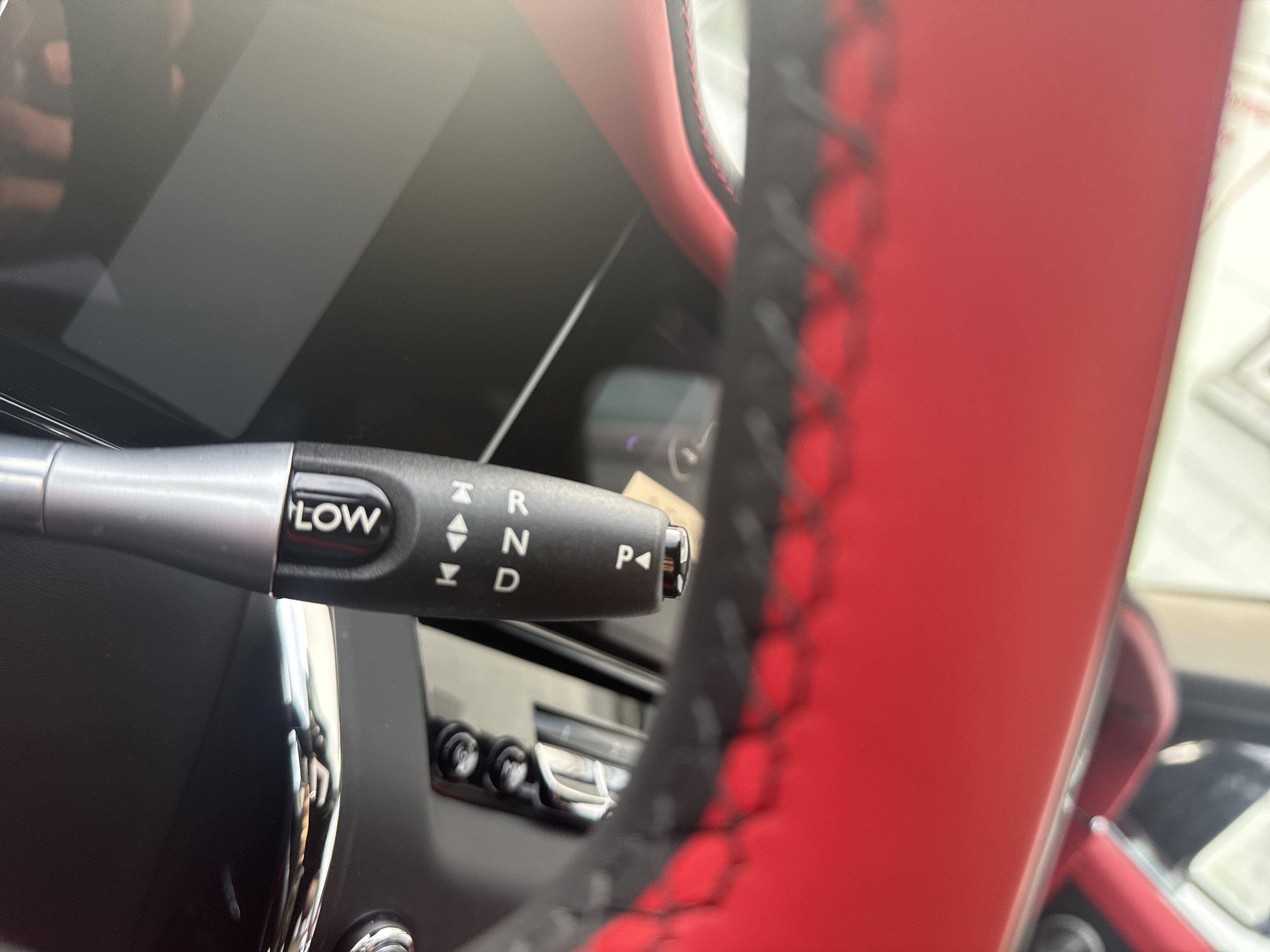 Certified 2025 Rolls-Royce Cullinan AWD/4WD image 18