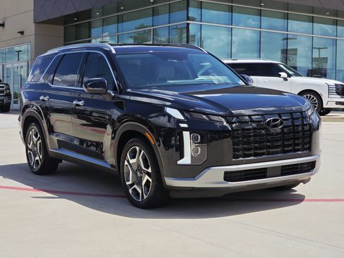 Used 2024 Hyundai Palisade Limited FWD image 3