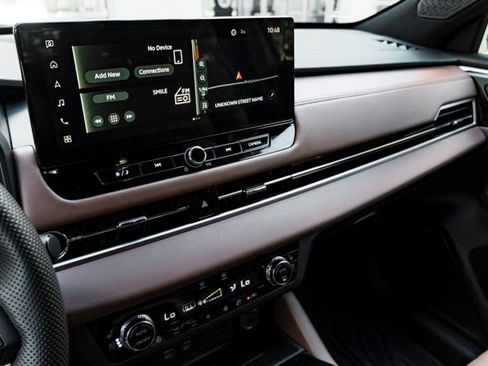 Used 2025 Mitsubishi Outlander SEL image 15