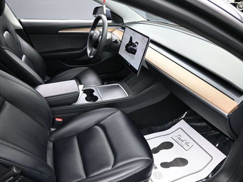 Used 2023 Tesla Model 3 Standard Range RWD image 35