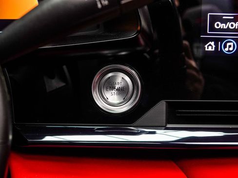 Used 2023 Chevrolet Corvette Stingray Premium Conv w/ Z51 Performance Package RWD image 30