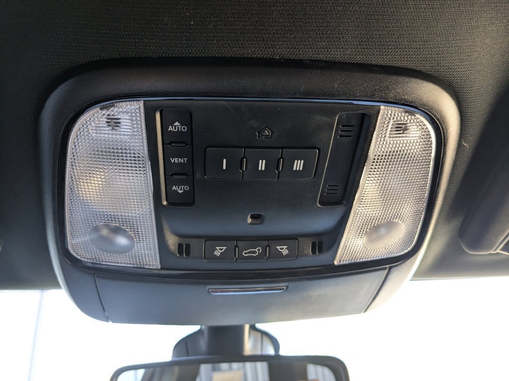 Used 2022 Dodge Durango R/T w/ Trailer Tow Group IV AWD/4WD image 18