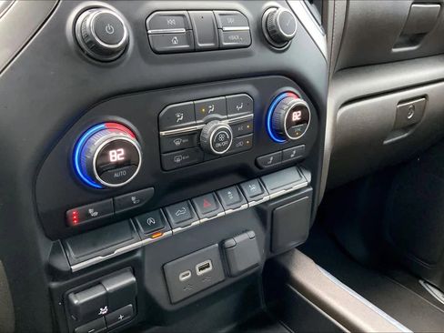 Used 2020 Chevrolet Silverado 1500 RST w/ Texas Edition image 33