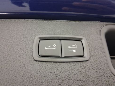 Used 2026 Porsche Macan AWD/4WD image 31