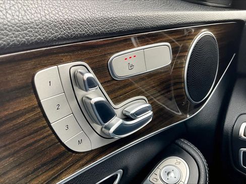 Used 2018 Mercedes-Benz C 300 4MATIC Sedan image 33