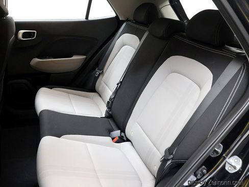 Used 2020 Hyundai Venue SEL FWD image 13