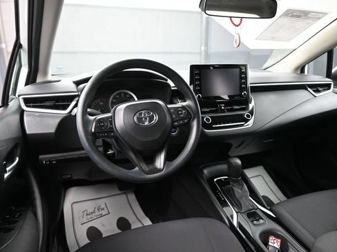 Used 2021 Toyota Corolla LE w/ LE Convenience Package FWD image 27