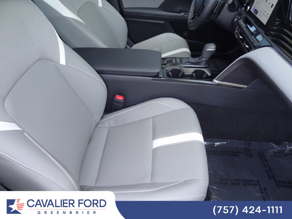 Used 2025 Toyota Camry SE FWD image 13