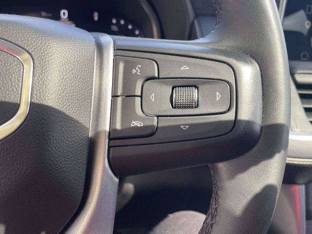 Used 2023 GMC Yukon XL SLT w/ SLT Premium Package RWD image 26
