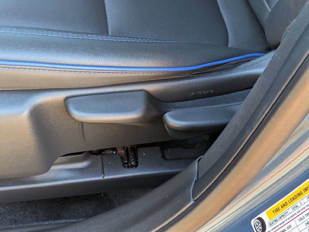 Used 2024 Buick Envista Sport Touring w/ Convenience II Package FWD image 21