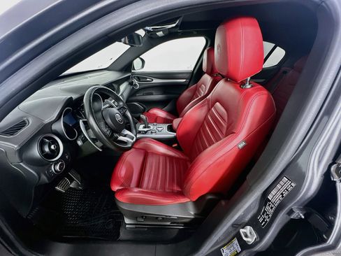 Used 2023 Alfa Romeo Stelvio Veloce AWD/4WD image 13