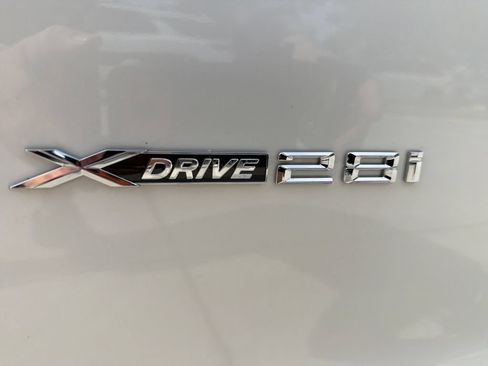 Used 2017 BMW X3 xDrive28i AWD/4WD image 11