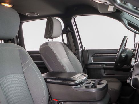 Used 2024 RAM 2500 Big Horn w/ Night Edition image 28