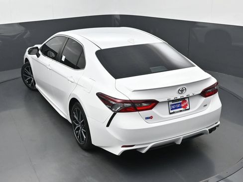 Used 2023 Toyota Camry SE w/ Convenience Package FWD image 33