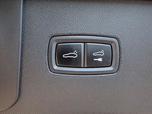 Used 2023 Porsche Cayenne Platinum Edition AWD/4WD image 8