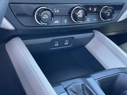 Certified 2025 Honda Accord LX image 18