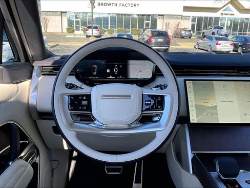 New 2026 Land Rover Range Rover SE image 15