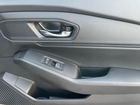 Used 2023 Honda Accord EX image 23