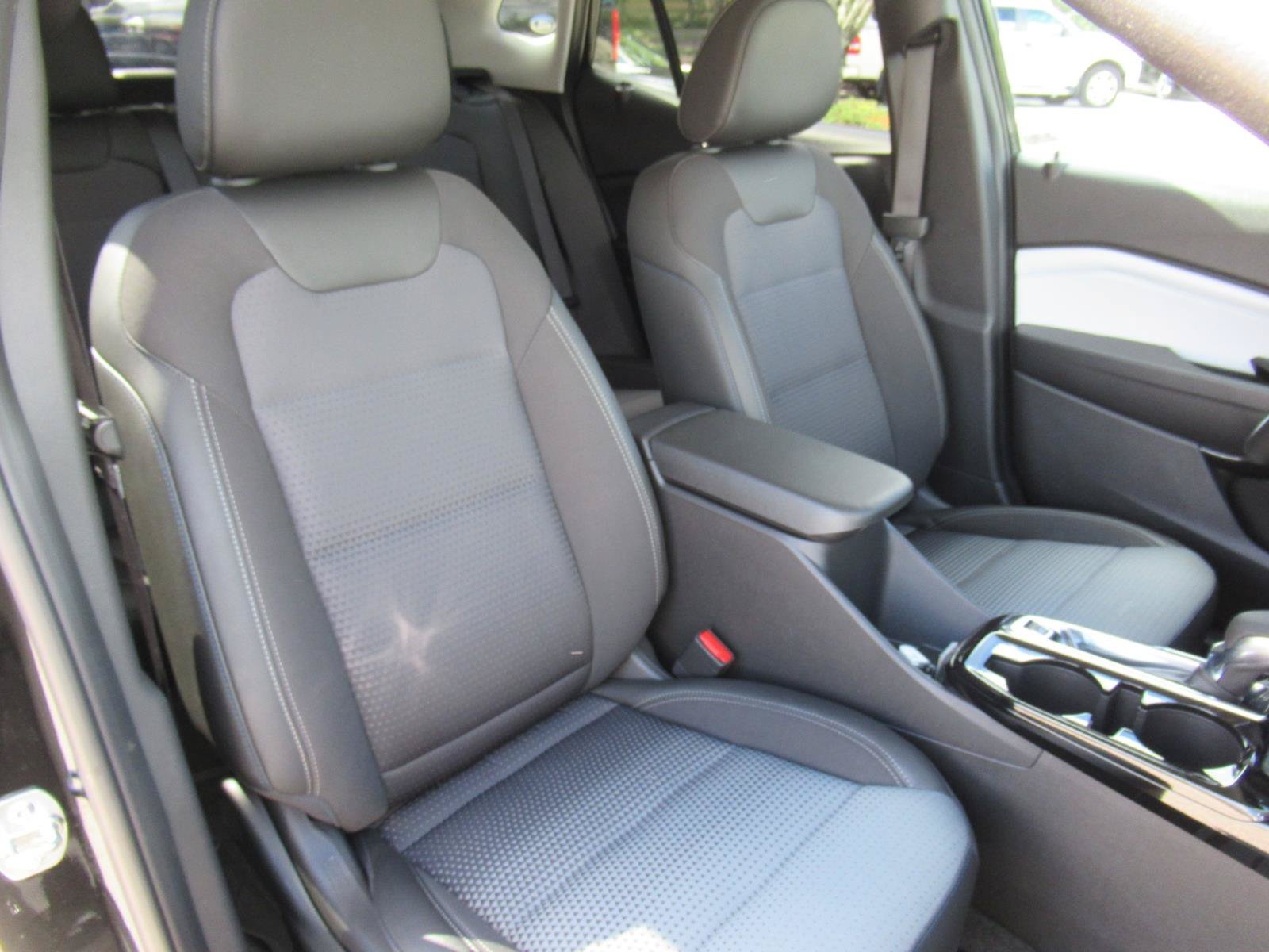 Used 2025 Chevrolet Trax LT w/ Driver Confidence Package FWD image 9