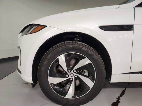 Used 2025 Jaguar F-PACE R-Dynamic S AWD/4WD image 19