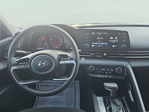 Used 2022 Hyundai Elantra SEL w/ Cargo Package FWD image 15