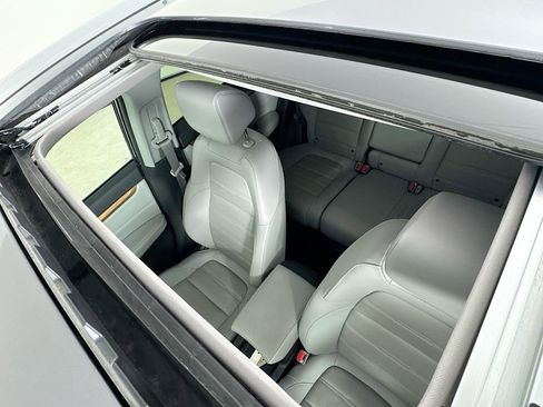 Used 2019 Honda CR-V Touring image 29
