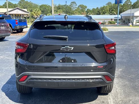 New 2026 Chevrolet Trax RS w/ Driver Confidence Package FWD image 7