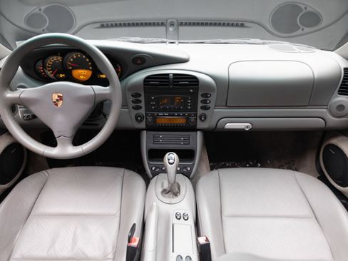 Used 2004 Porsche 911 Targa RWD image 3