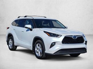 Used 2022 Toyota Highlander LE AWD/4WD video 3