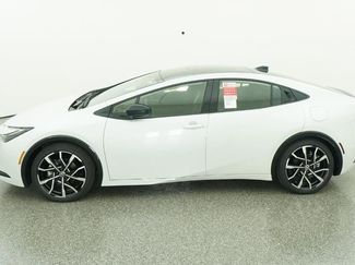 New 2026 Toyota Prius Plug-In Hybrid FWD video 3