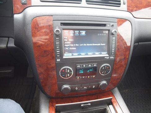 Used 2012 Chevrolet Tahoe LTZ AWD/4WD image 11