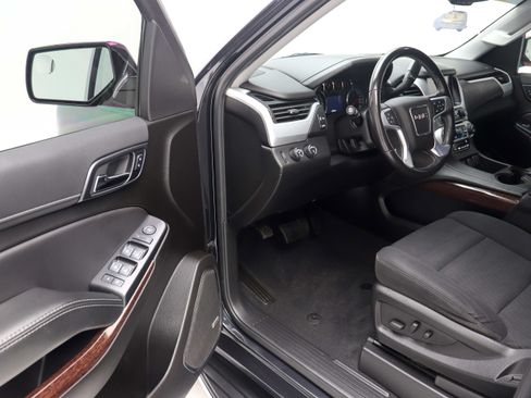 Used 2020 GMC Yukon XL SLE w/ SLE Value Package AWD/4WD image 21