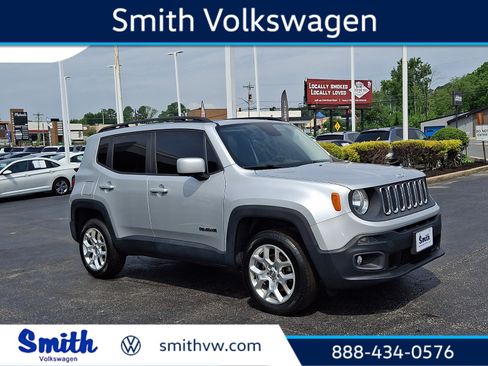 Used 2016 Jeep Renegade Latitude AWD/4WD image 1