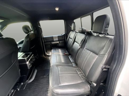 Used 2017 Ford F150 XLT w/ Equipment Group 302A Luxury AWD/4WD image 21