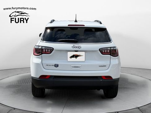 Used 2022 Jeep Compass Latitude AWD/4WD image 5
