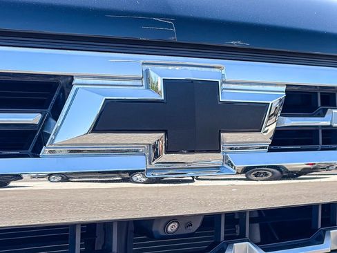 Used 2023 Chevrolet Silverado 1500 LTZ w/ LTZ Premium Package AWD/4WD image 12