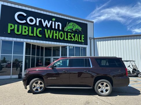 Used 2020 Chevrolet Suburban LT AWD/4WD image 7
