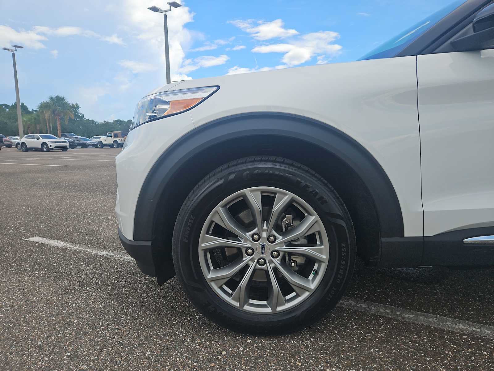 Used 2022 Ford Explorer Limited AWD/4WD image 18