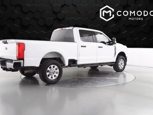 Used 2023 Ford F250 XLT w/ FX4 Off-Road Package image 3
