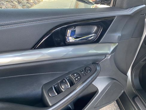 Used 2022 Nissan Maxima SV w/ Floor Mat Group FWD image 26