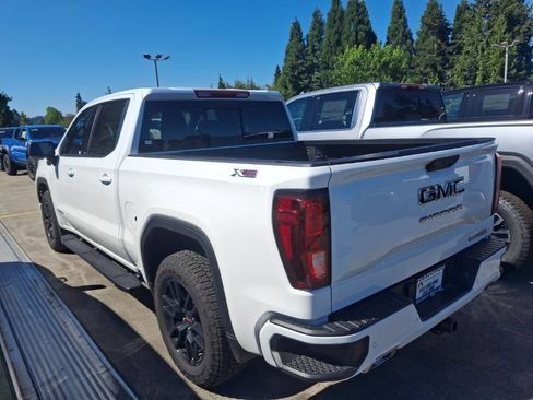 Used 2026 GMC Sierra 1500 Elevation w/ Elevation Premium Package AWD/4WD image 8