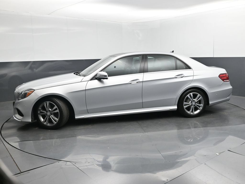 Used 2014 Mercedes-Benz E 250 BlueTEC Sedan image 27