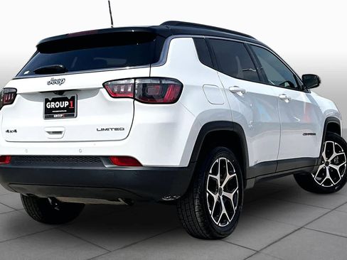 Used 2025 Jeep Compass Limited AWD/4WD image 13