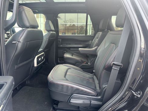 Used 2023 Ford Expedition Limited image 23